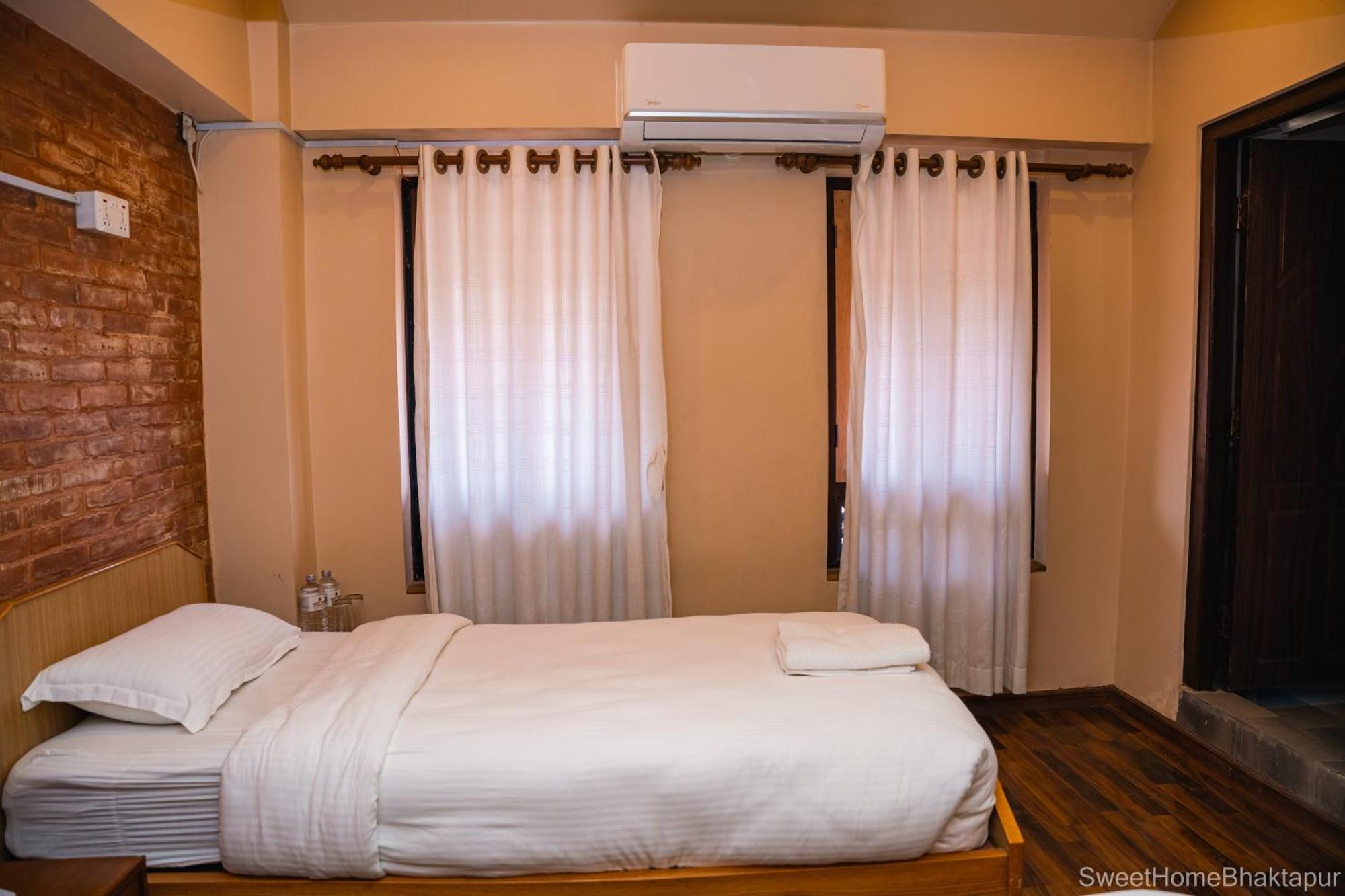 Hotel Sweet Home Bhatgoan Dış mekan fotoğraf
